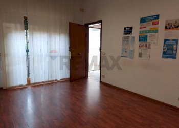 Stanza vuota - Office Piazza Marconi
3/A, Sant'Agata Li Battiati - photo 3