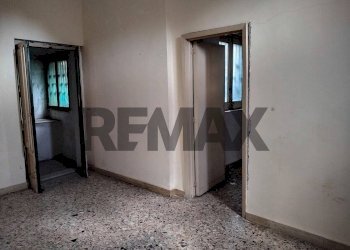 Stanza vuota - Casa semi indipendente via nazionale
 
35, Acireale - foto 9