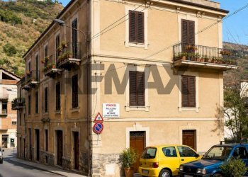 Edificio all\'aperto - Independent house VIA ROMA
 
11, Tortorici - photo 2