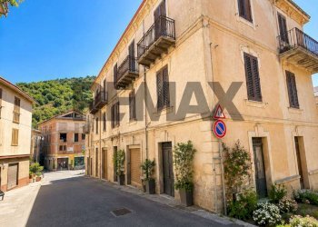 Edificio all\'aperto - Independent house VIA ROMA
 
11, Tortorici - photo 3