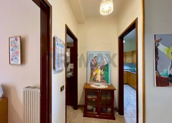 Hall / corridoio - Three-room apartment via Rimembranze
 
70, Mineo - photo 18