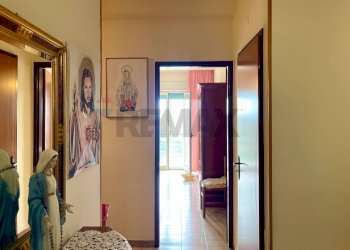 Hall / corridoio - Three-room apartment via Rimembranze
 
70, Mineo - photo 43