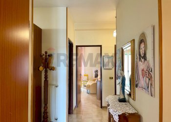 Hall / corridoio - Three-room apartment via Rimembranze
 
70, Mineo - photo 44