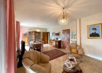Soggiorno - Three-room apartment via Rimembranze
 
70, Mineo - photo 51