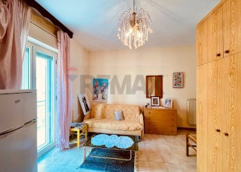 Soggiorno - Three-room apartment via Rimembranze
 
70, Mineo - photo 62