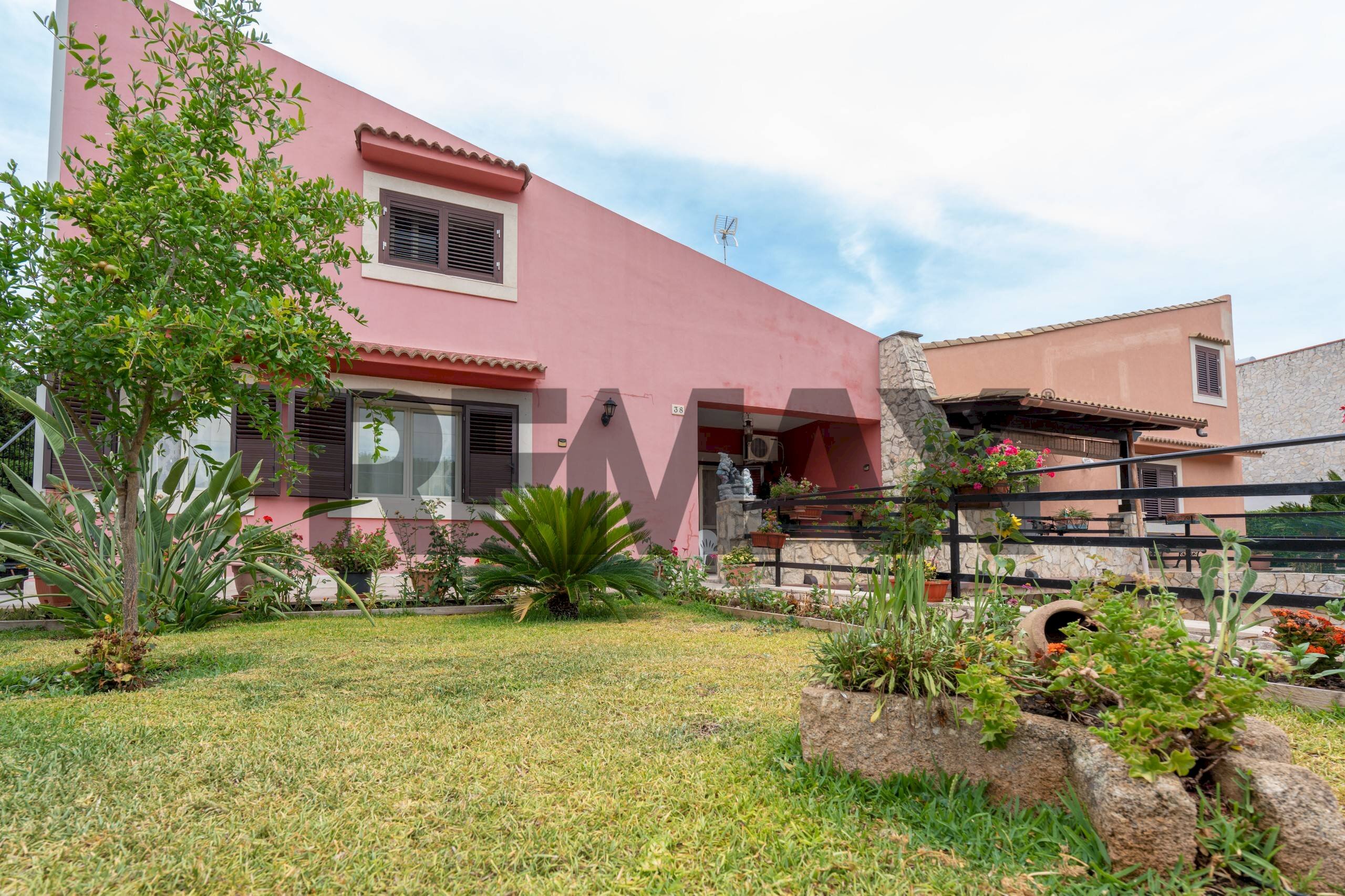 Casa all\'aperto - Terraced Villa via sternazza
 
11, Augusta - photo 1