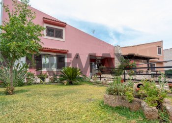 Casa all\'aperto - Terraced Villa via sternazza
 
11, Augusta - photo 1