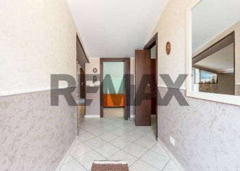 Hall / corridoio - Terraced Villa via sternazza
 
11, Augusta - photo 36