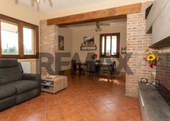 Sala da pranzo - Casa indipendente Via Seminato
 
23, Copparo - foto 3