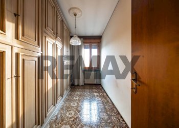 Hall / corridoio - Apartment Via  Verga
 
2, Mirandola - photo 18