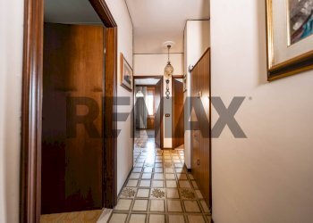 Hall / corridoio - Apartment Via  Verga
 
2, Mirandola - photo 23
