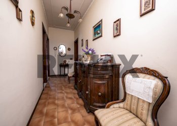 Hall / corridoio - Apartment Via  Verga
 
2, Mirandola - photo 25
