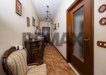 Hall / corridoio - Apartment Via  Verga
 
2, Mirandola - photo 27