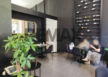 Soggiorno - Attività Commerciale Corso Gelone
snc, Siracusa - foto 11