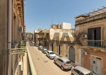 Edificio all\'aperto - Attico via bignami
 
6a, Siracusa - foto 28