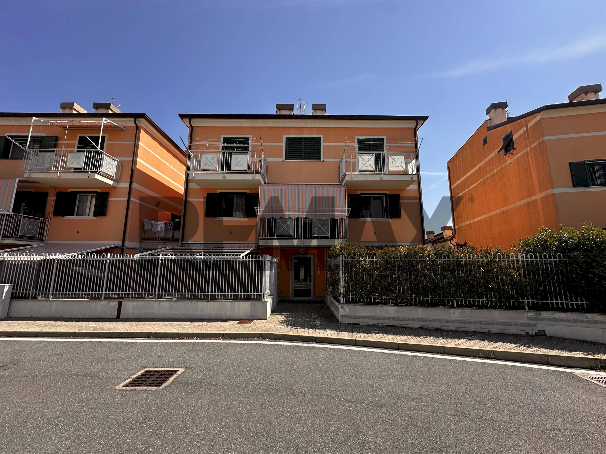 Edificio all\'aperto - Two-room apartment Via Emanuele Fava
 
2, Savona - photo 1