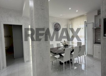Sala da pranzo - Trilocale Via Giacomo Matteotti
 
21, Altare - foto 2