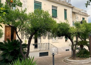Edificio all\'aperto - Independent house via Marconi
 
1, Sant'Anastasia - photo 1