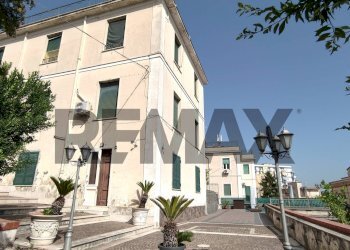 Edificio all\'aperto - Casa indipendente via Marconi
 
1, Sant'Anastasia - foto 1
