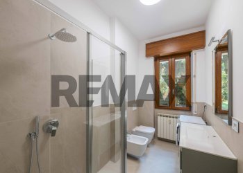 Bagno - Trilocale Via Lungobrembo
 
7, Curno - foto 14