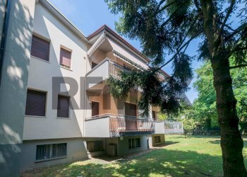 Edificio all\'aperto - Trilocale Via Lungobrembo
 
7, Curno - foto 24
