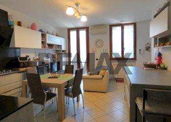 Sala da pranzo - Three-room apartment via verdi
 
14/a, Giussago - photo 13