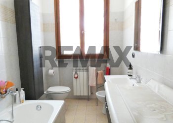 Bagno - Three-room apartment via verdi
 
14/a, Giussago - photo 20