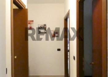 Hall / corridoio - Three-room apartment via verdi
 
14/a, Giussago - photo 25