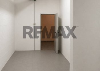 Stanza vuota - Warehouse Piazza Ettore Cosenza
6, Salsomaggiore Terme - photo 3