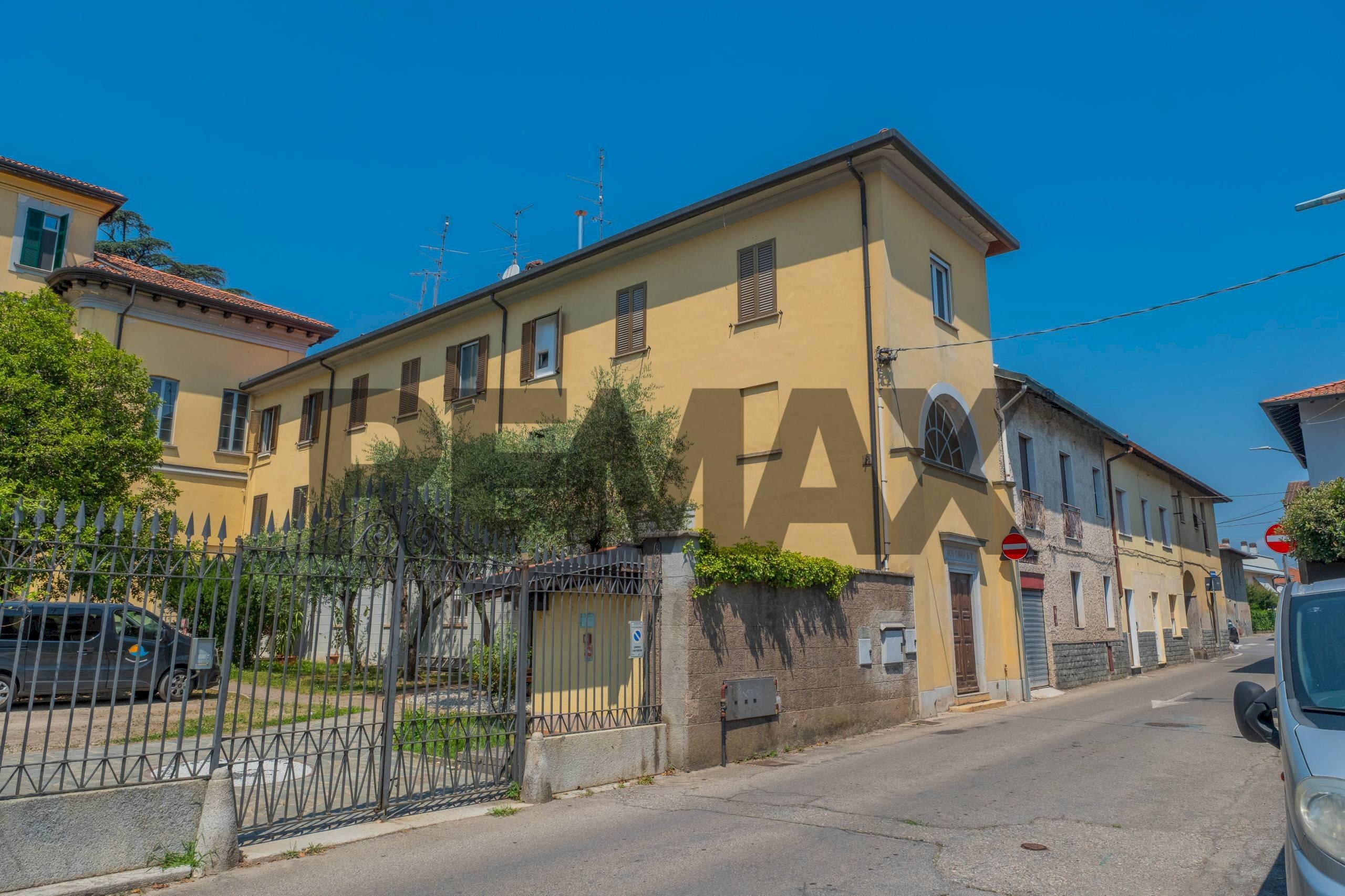 Edificio all\'aperto - Three-room apartment VIA CANTU
 
15, Cassano Magnago - photo 1