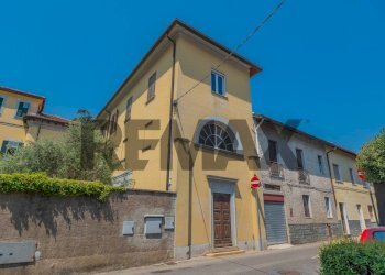 Edificio all\'aperto - Three-room apartment VIA CANTU
 
15, Cassano Magnago - photo 2