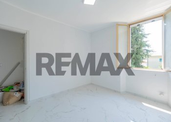 Stanza vuota - Three-room apartment VIA CANTU
 
15, Cassano Magnago - photo 11