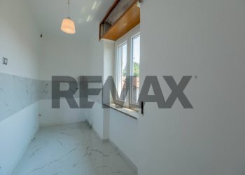 Stanza vuota - Three-room apartment VIA CANTU
 
15, Cassano Magnago - photo 21
