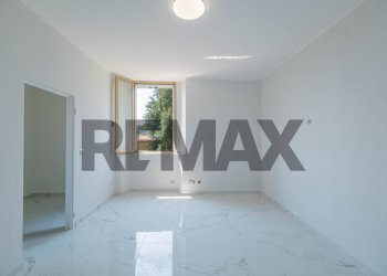Stanza vuota - Three-room apartment VIA CANTU
 
15, Cassano Magnago - photo 24