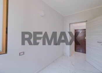 Stanza vuota - Three-room apartment VIA CANTU
 
15, Cassano Magnago - photo 28