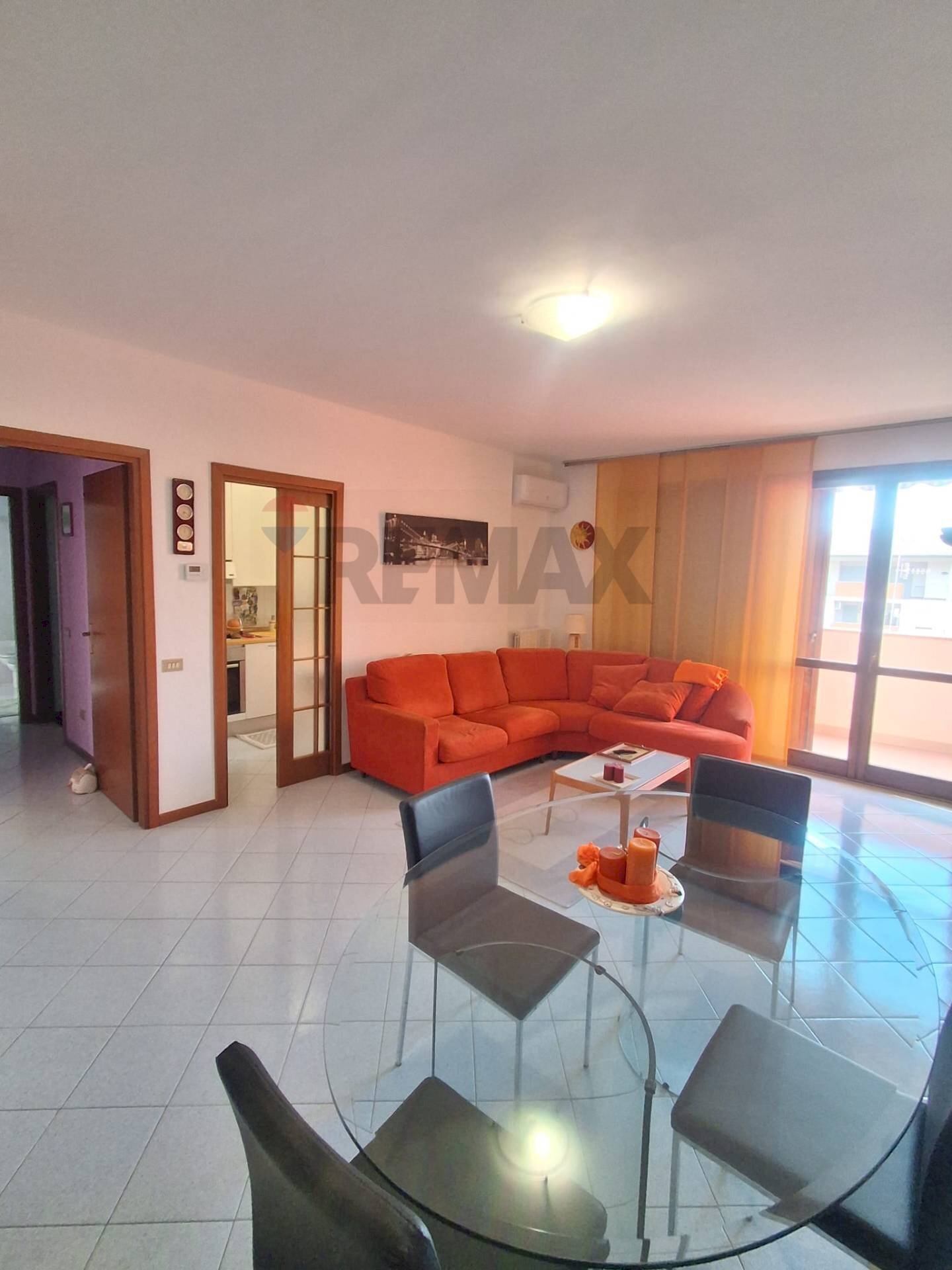 Sala da pranzo - Three-room apartment VIA XXII MARZO
 
35, Gallarate - photo 1