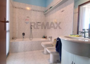 Bagno - Three-room apartment VIA XXII MARZO
35, Gallarate - photo 4