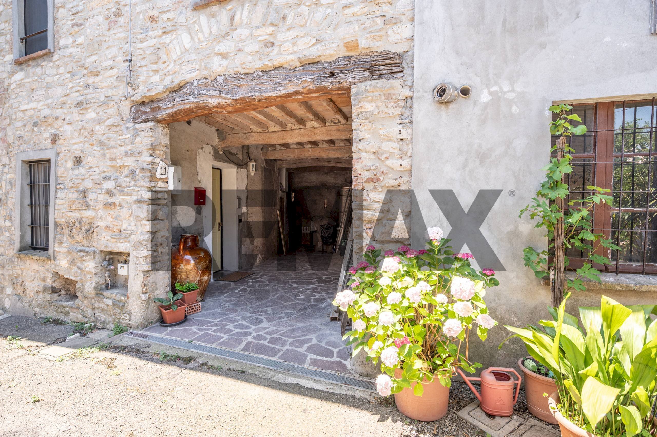 Casa all\'aperto - Semi-detached house via Case schianchi
 
11, Langhirano - photo 1