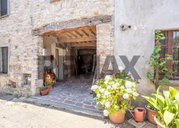Casa all\'aperto - Semi-detached house via Case schianchi
 
11, Langhirano - photo 3