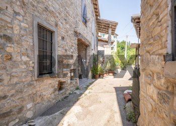 Casa all\'aperto - Semi-detached house via Case schianchi
 
11, Langhirano - photo 4