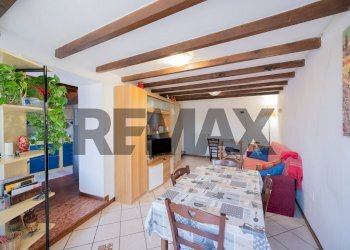 Sala da pranzo - Semi-detached house via Case schianchi
 
11, Langhirano - photo 10