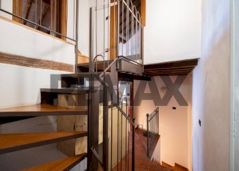 Scale - Semi-detached house via Case schianchi
 
11, Langhirano - photo 23