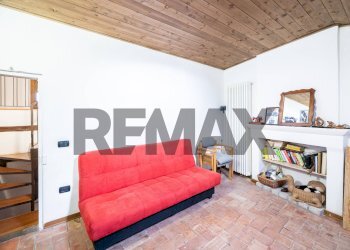 Soggiorno - Semi-detached house via Case schianchi
 
11, Langhirano - photo 25
