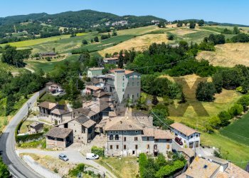 Vista delle montagne - Semi-detached house via Case schianchi
 
11, Langhirano - photo 42