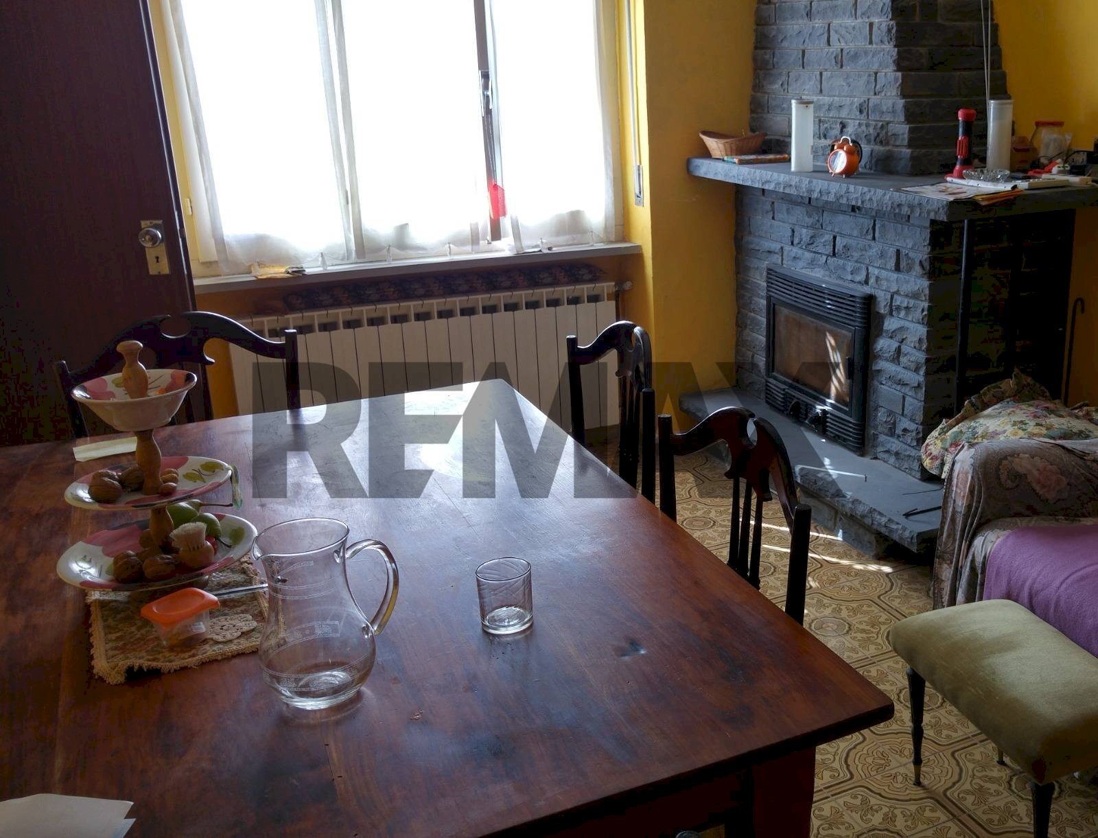 Sala da pranzo - Semi-detached house CAMPI
 
60, Albareto - photo 3