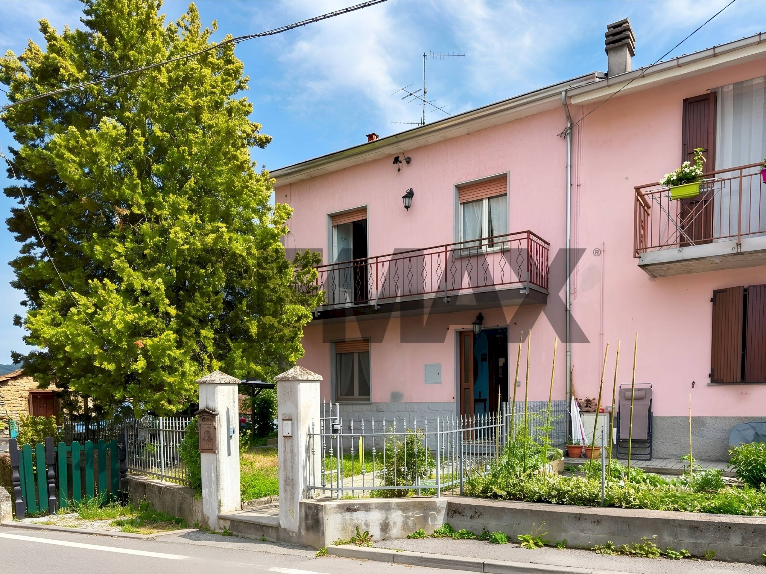 Casa all\'aperto - Semi-detached house CAMPI
 
60, Albareto - photo 1