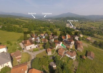 Vista delle montagne - Semi-detached house CAMPI
 
60, Albareto - photo 1