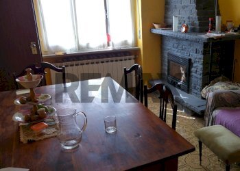 Sala da pranzo - Semi-detached house CAMPI
 
60, Albareto - photo 3