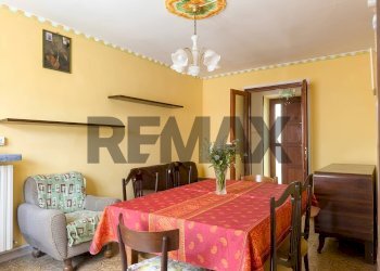 Sala da pranzo - Casa semi indipendente CAMPI
 
60, Albareto - foto 6