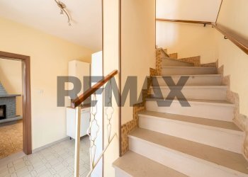 Scale - Casa semi indipendente CAMPI
 
60, Albareto - foto 9